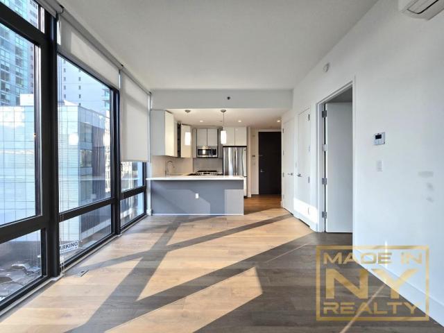 Building Photo - 1 bedroom in LONG ISLAND CITY NY 11101