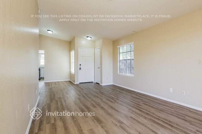 Building Photo - 6628 N 48th Dr