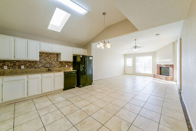 Foto del edificio - 6204 Tidewater Dr