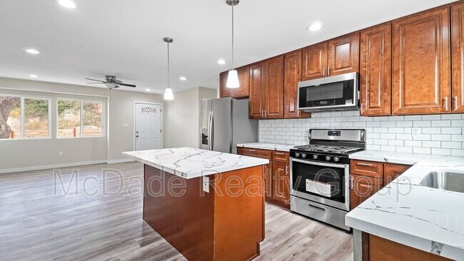 Foto del edificio - 4275-4277 College Ave