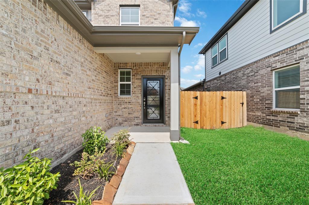 Primary Photo - 5807 Quest Valley Dr