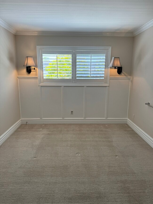Building Photo - 304 Portland Cir