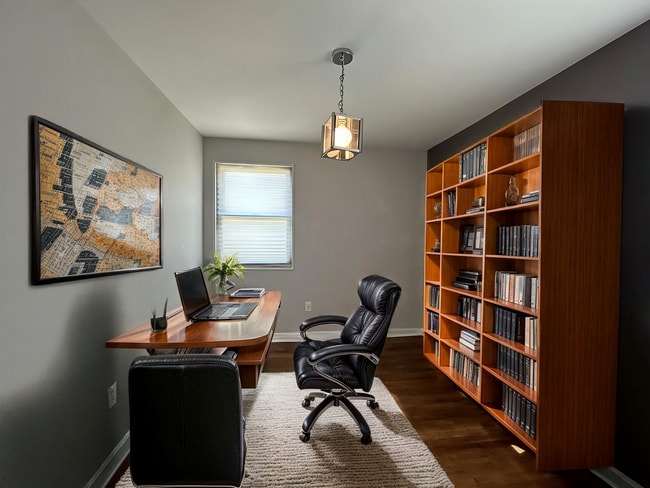 Building Photo - Newly Renovated! 4 bed/2 bath Gem