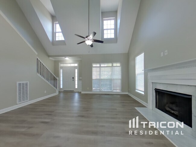 Foto del edificio - 706 Norwood Ct
