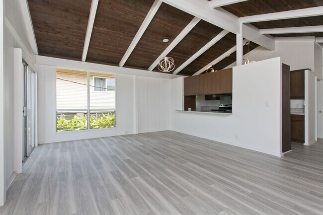 Building Photo - Lower Makakilo - Stunning Fully Remodeled ...