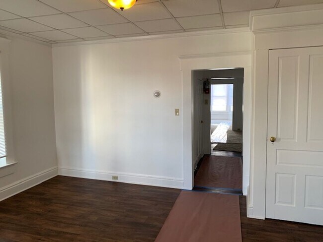 Building Photo - 136 S Main St
