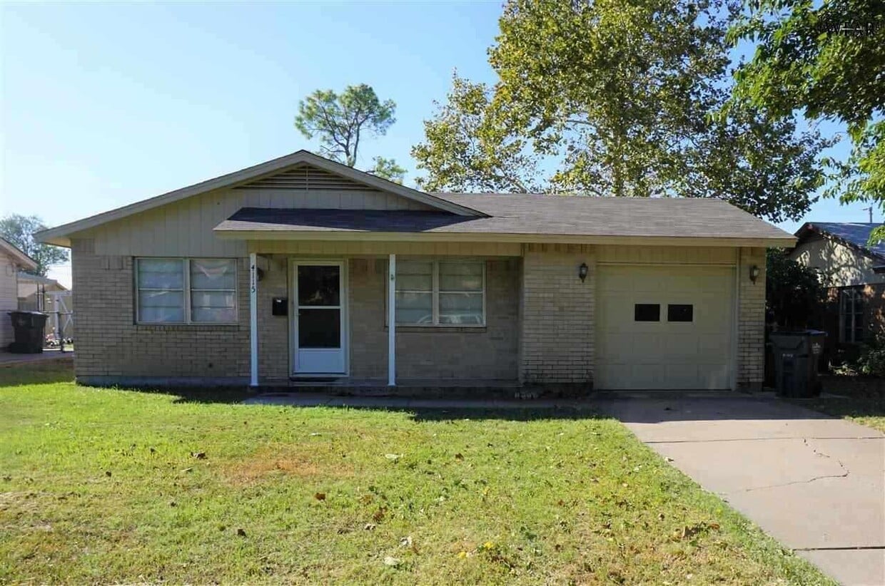 Primary Photo - 4115 Aspen St