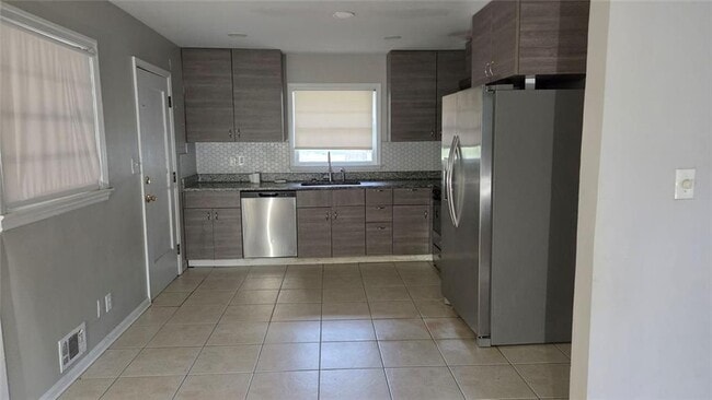Foto del edificio - 136 Hillsdale Dr SE