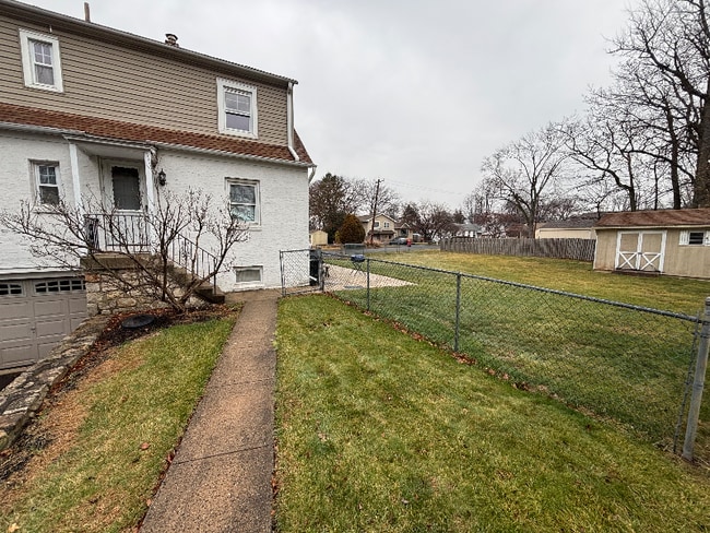 Photo - 395 Fir St Apartment