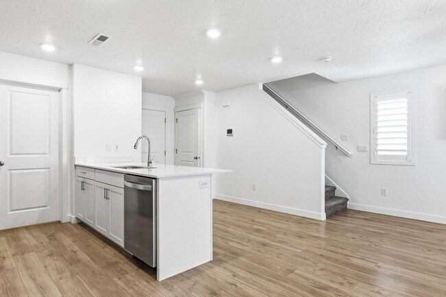 Foto del edificio - 3302 E Elkhorn Ln