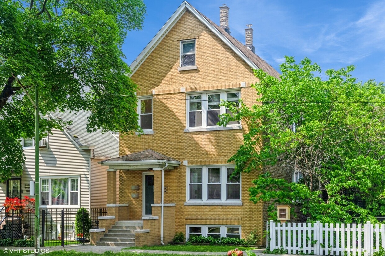 Foto principal - 2524 W Lyndale St