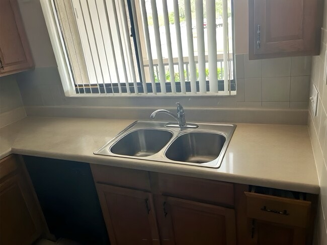 Building Photo - 1054 Lotus Cove Ct