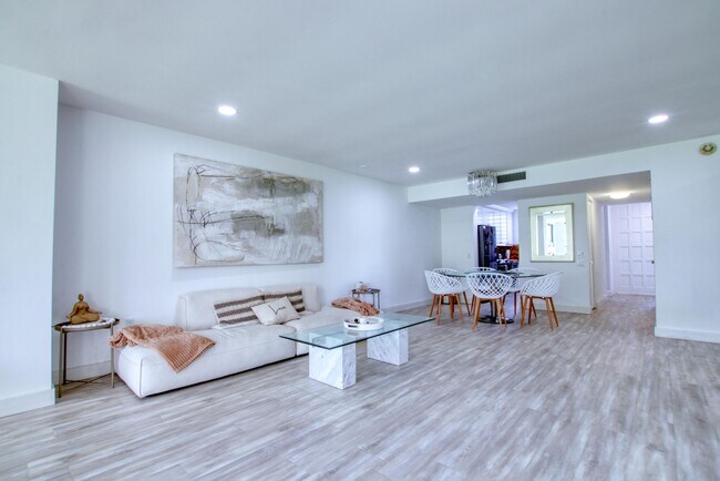 Foto del edificio - 4246 Deste Ct