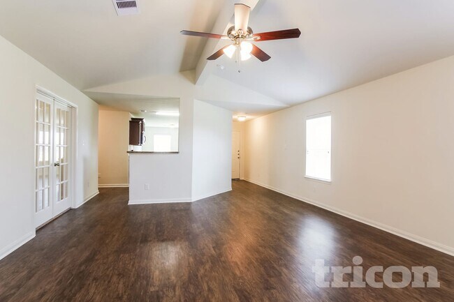 Foto del edificio - 12306 Wavecrest Rd