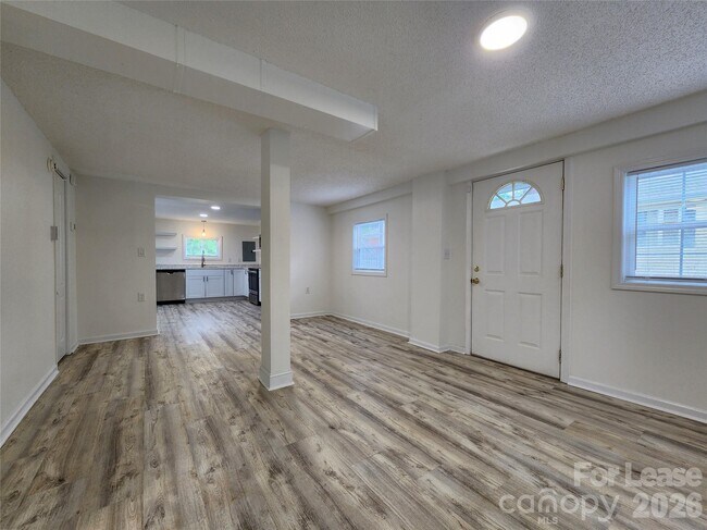 Foto del edificio - 706 N Caldwell St