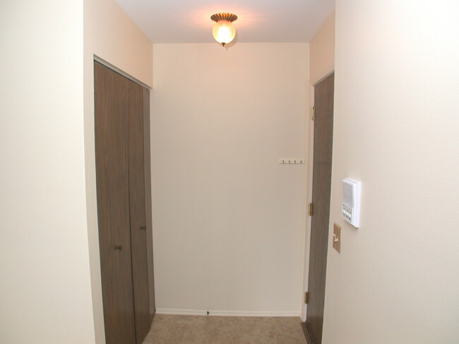 Foto del edificio - 392 Thornhill Ct