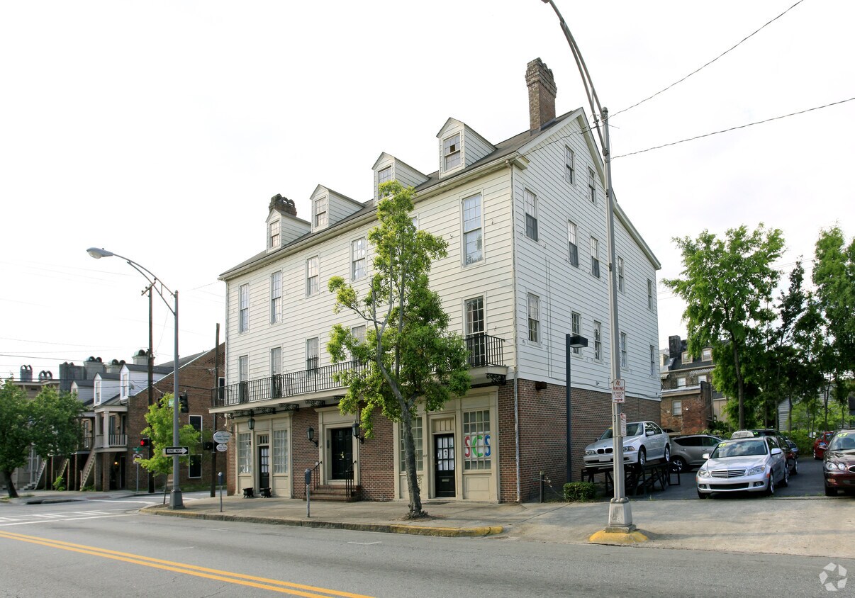 419 E Broughton St, Savannah, GA 31401 Apartments in Savannah, GA