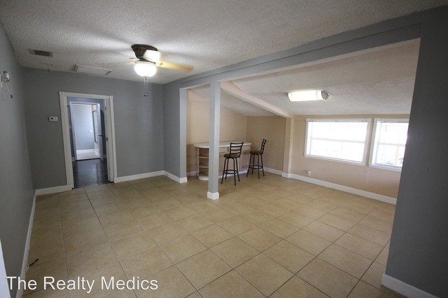 Building Photo - 3 br, 2 bath House - 1518 Coletta Dr