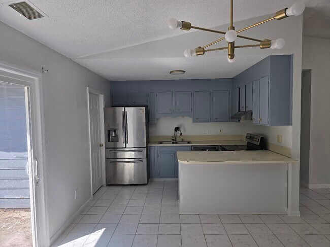 Building Photo - 2601 Briar Trail Ct