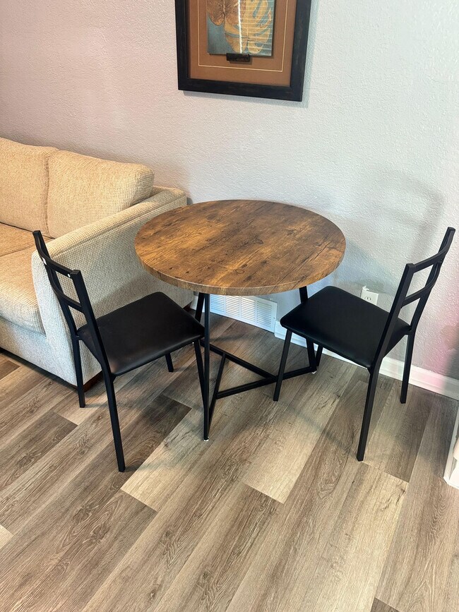 Foto del edificio - 400 Walker Dr