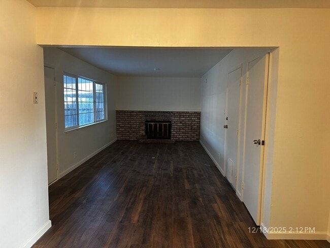 Building Photo - 4 Bedroom Bel Aire Home