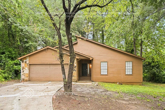 Building Photo - 2399 Stonebridge Ln