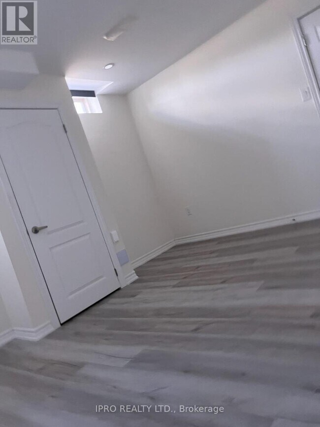 Building Photo - 60 BANDERA Dr