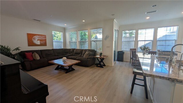 Building Photo - 73 Wildvine