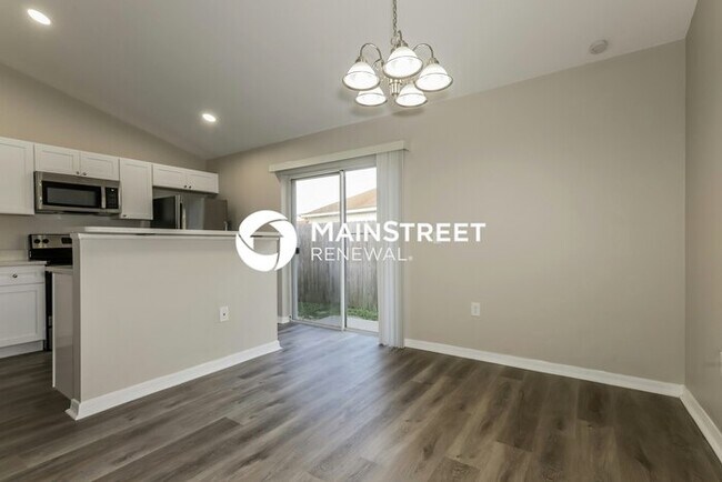 Foto del edificio - 3 Bedroom Pet-Friendly Home in RUSKIN, FL with Main Street Renewal