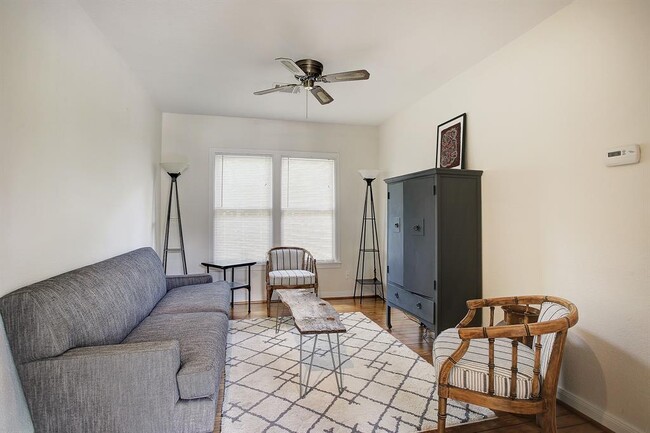 Foto del edificio - 1521 Waverly St