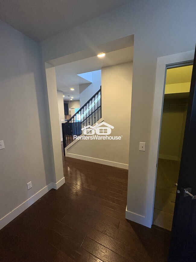 Building Photo - 16809 1st Pl W