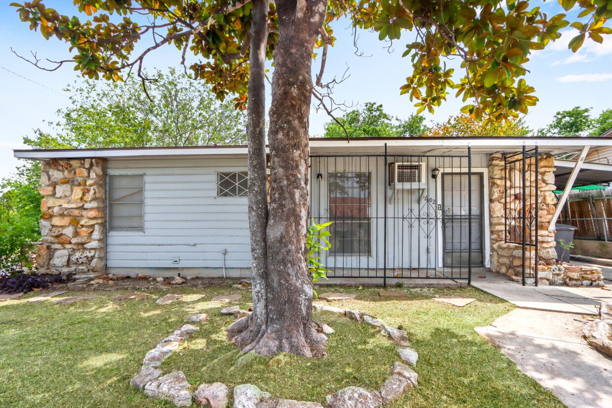 Primary Photo - 4602 Centralia Dr