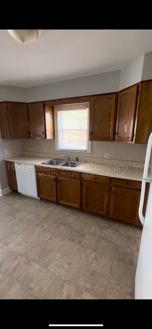 Foto del edificio - 1009 Knollwood St