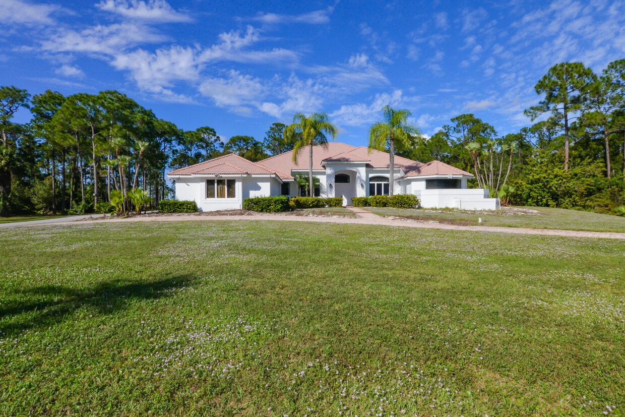 7866 Saddlebrook Dr, Port Saint Lucie, FL 34986 House Rental in Port