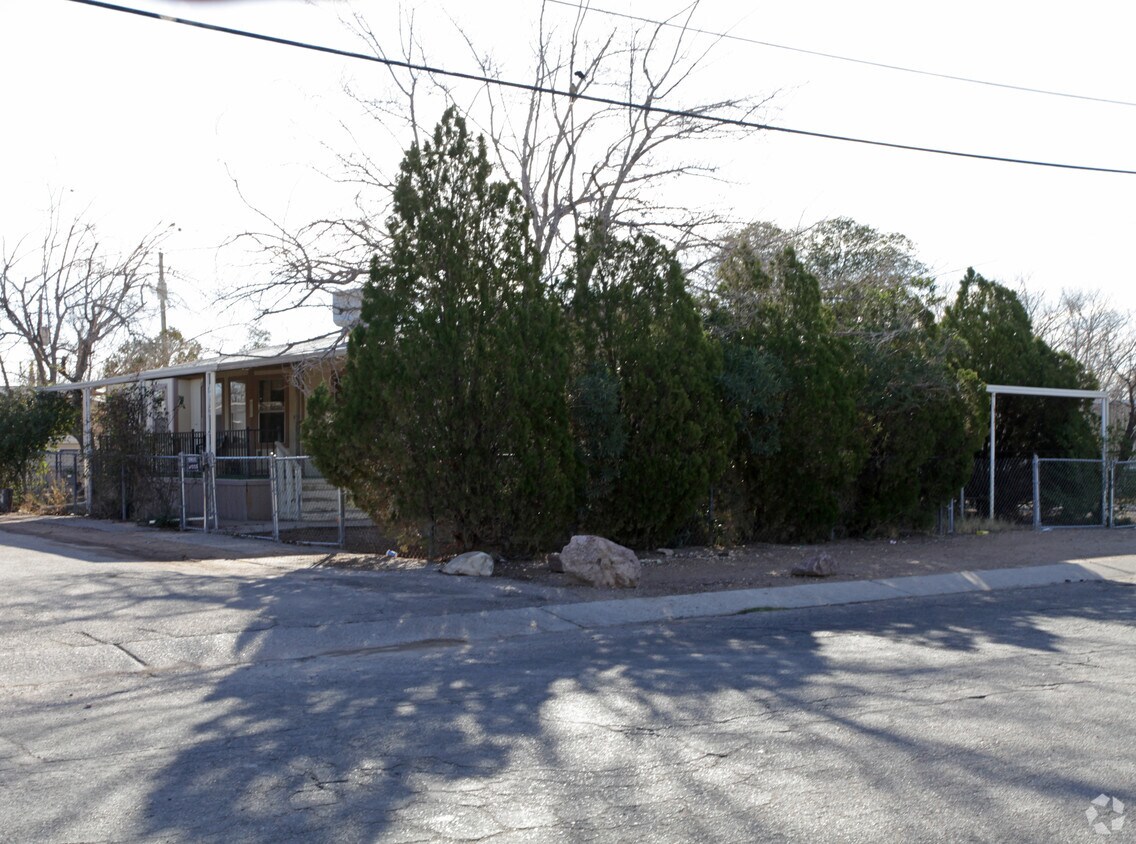 Building Photo - 1360 E Bilby Rd
