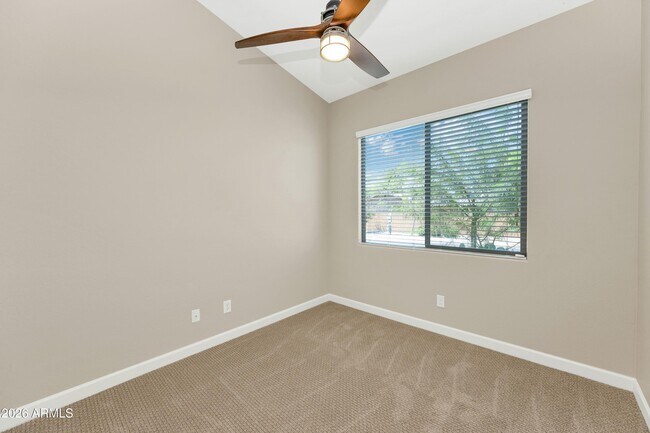 Building Photo - 1611 N Hillcrest