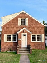 Building Photo - 10 Treadwell St