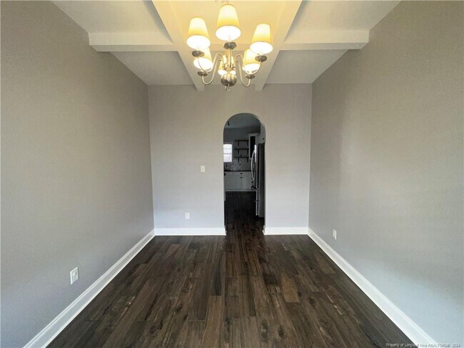 Building Photo - 172 Huzzas Cir