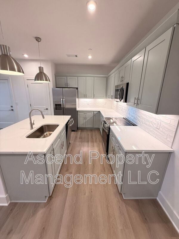 Building Photo - 100 Leggo Ave