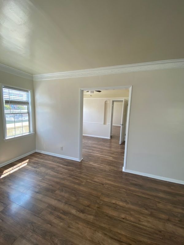 Foto del edificio - 4136 S Victoria Ave
