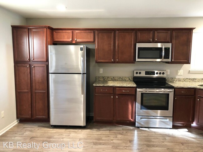 Building Photo - 2 br, 2 bath House - 530 Maple Dr