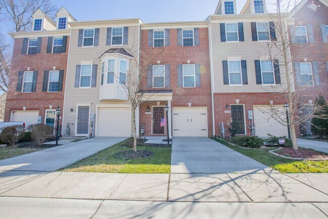 Foto del edificio - Lovely 3 BR/3.5 BA Townhome in Glen Burnie!
