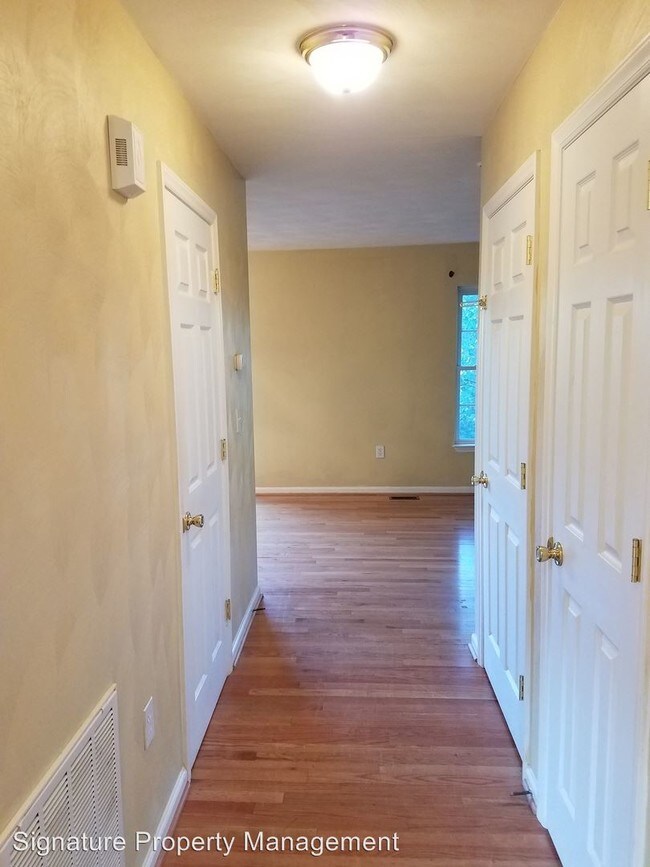 Foto del edificio - 4812 Nelms Ln NE