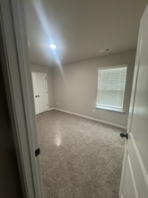 Building Photo - 7204 Stoney Wood Ln