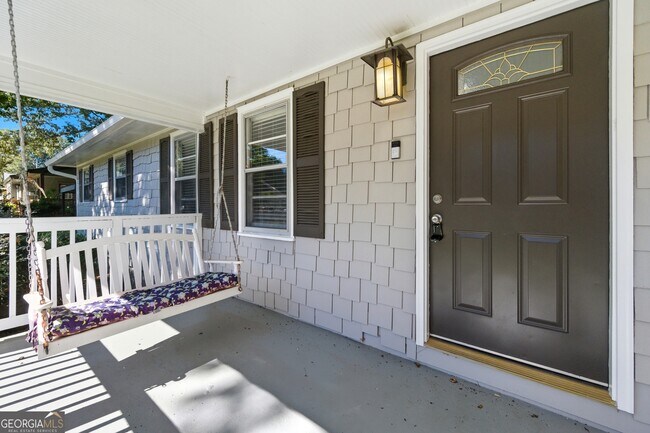 Foto del edificio - 1003 Valley Dr