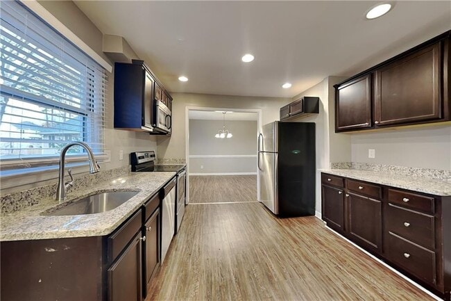 Foto del edificio - 795 Whitehall Way