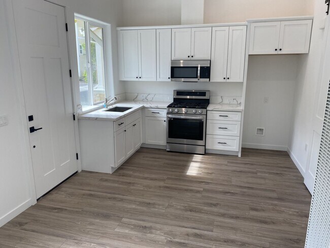 Foto del edificio - 2012-2014 Elson Wy