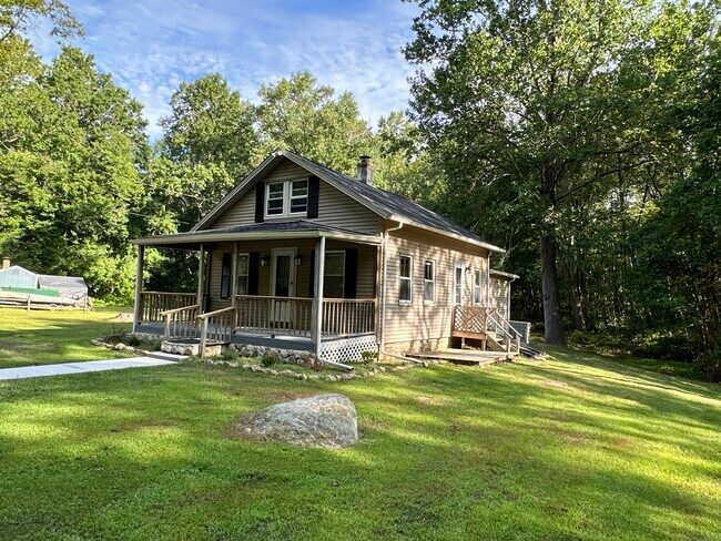 Foto del edificio - 734 Old Clinton Rd