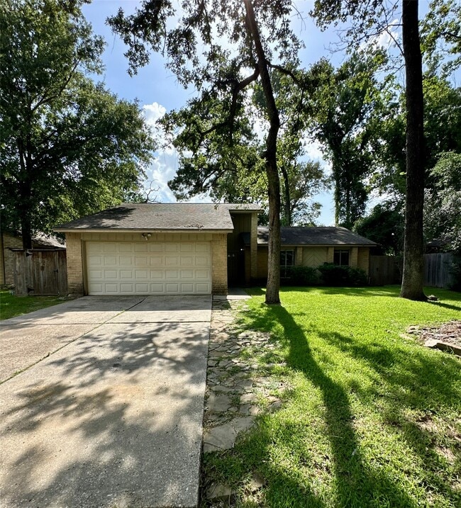 Building Photo - 26403 Hunters Hollow Dr