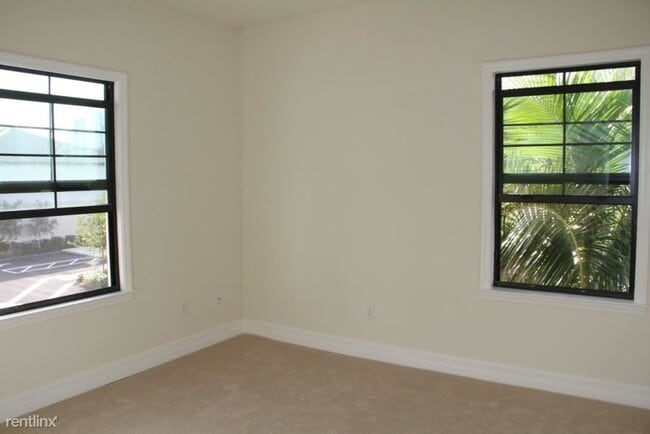 Building Photo - 3 br, 2.5 bath Townhome - 803 S Ocean Blvd...